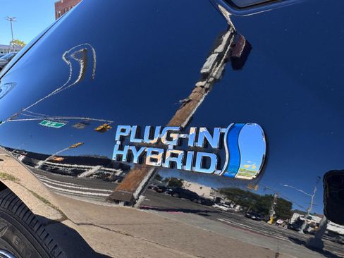 Used 2021 Toyota Prius Prime LE image 10