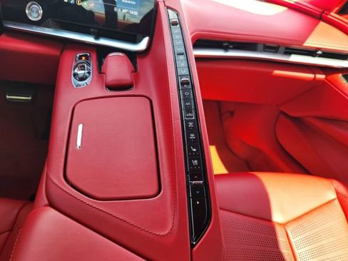 Used 2023 Chevrolet Corvette Stingray Premium Conv w/ Z51 Performance Package image 24