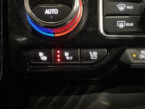 Used 2023 GMC Yukon XL Denali image 54