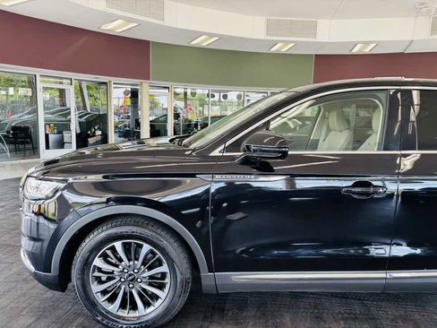 Used 2023 Lincoln Nautilus Reserve FWD image 17