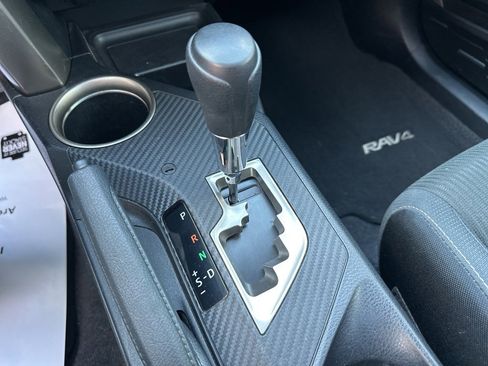 Used 2015 Toyota RAV4 XLE image 10