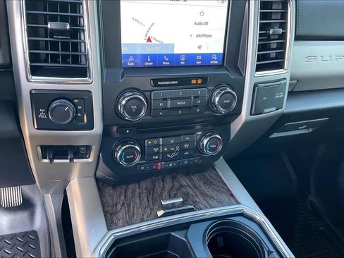 Used 2018 Ford F250 Lariat w/ Lariat Ultimate Package image 31