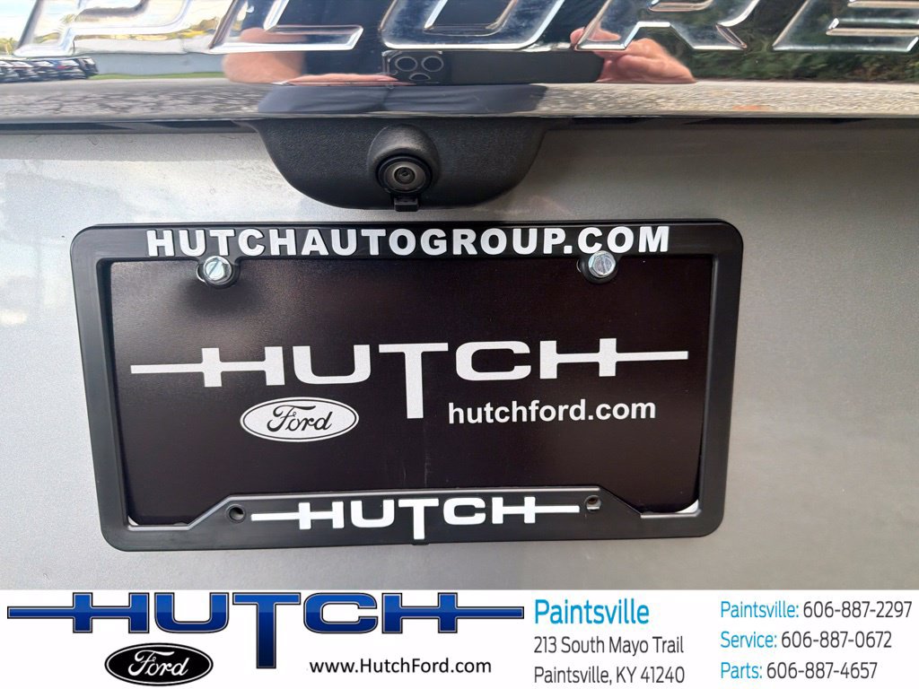 Used 2023 Ford Explorer XLT AWD/4WD image 8