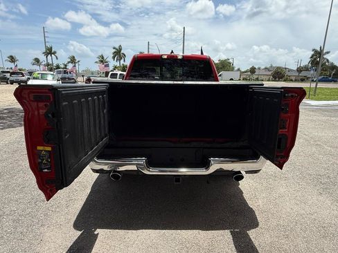 Used 2020 RAM 1500 Laramie AWD/4WD image 9