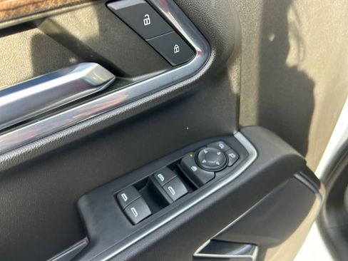 Used 2022 Chevrolet Silverado 1500 LT Trail Boss image 23