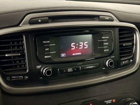 Used 2016 Kia Sorento LX image 26