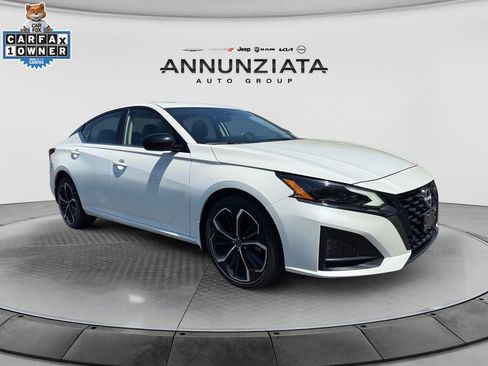 Used 2024 Nissan Altima 2.5 SR w/ SR Premium Package AWD/4WD image 7