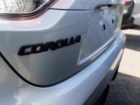 Used 2025 Toyota Corolla SE image 12