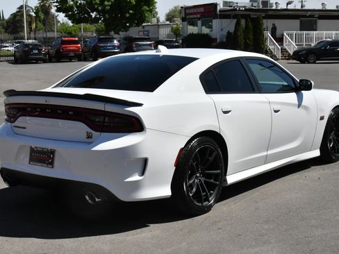 Used 2020 Dodge Charger Scat Pack w/ Dynamics Package RWD image 8