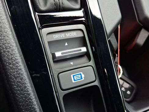 Used 2025 Honda Accord Sport image 27