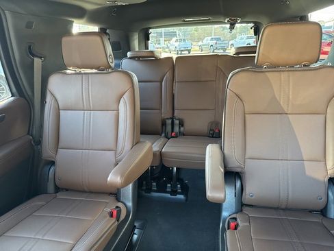 Used 2025 Chevrolet Tahoe High Country image 25