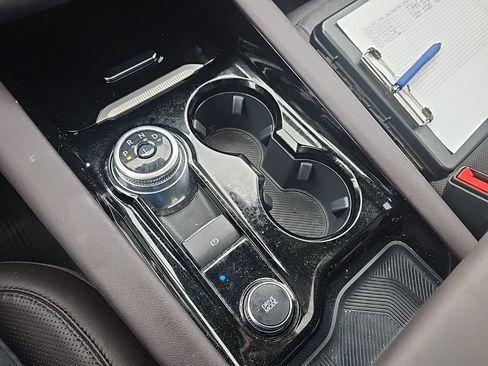 Used 2025 Ford Explorer Platinum w/ Ultimate Package image 26