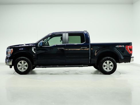 Used 2022 Ford F150 XLT w/ Trailer Tow Package image 4