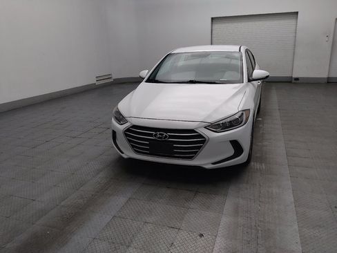 Used 2018 Hyundai Elantra SE w/ SE Connectivity Package 04 FWD image 15