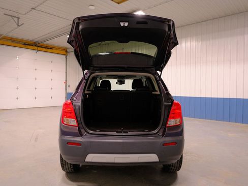 Used 2016 Chevrolet Trax LT w/ LT Sun and Sound Package image 20