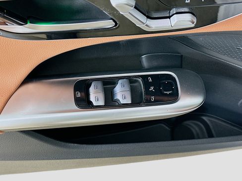 Used 2026 Mercedes-Benz C 300 4MATIC Sedan image 23