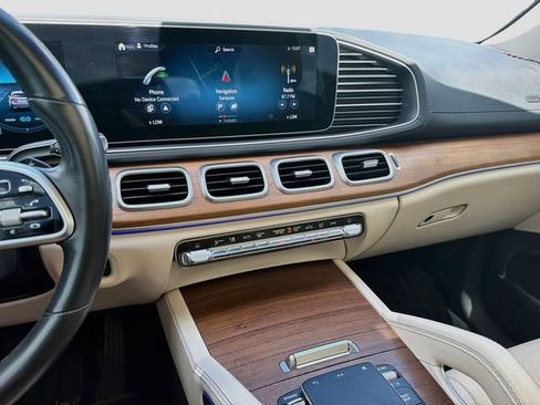 Used 2022 Mercedes-Benz GLS 450 4MATIC image 30