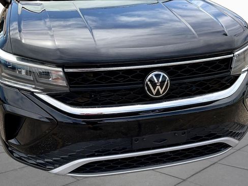 Used 2023 Volkswagen Taos SE FWD image 28
