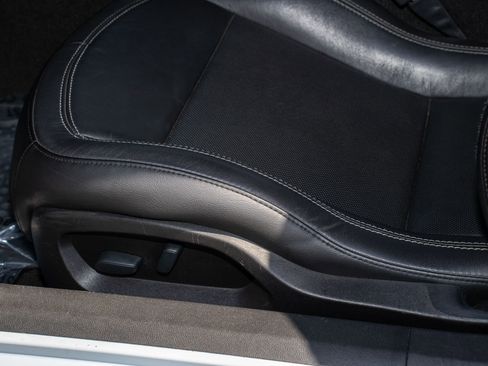 Used 2019 Chevrolet Corvette Stingray Coupe w/ 1LT image 21