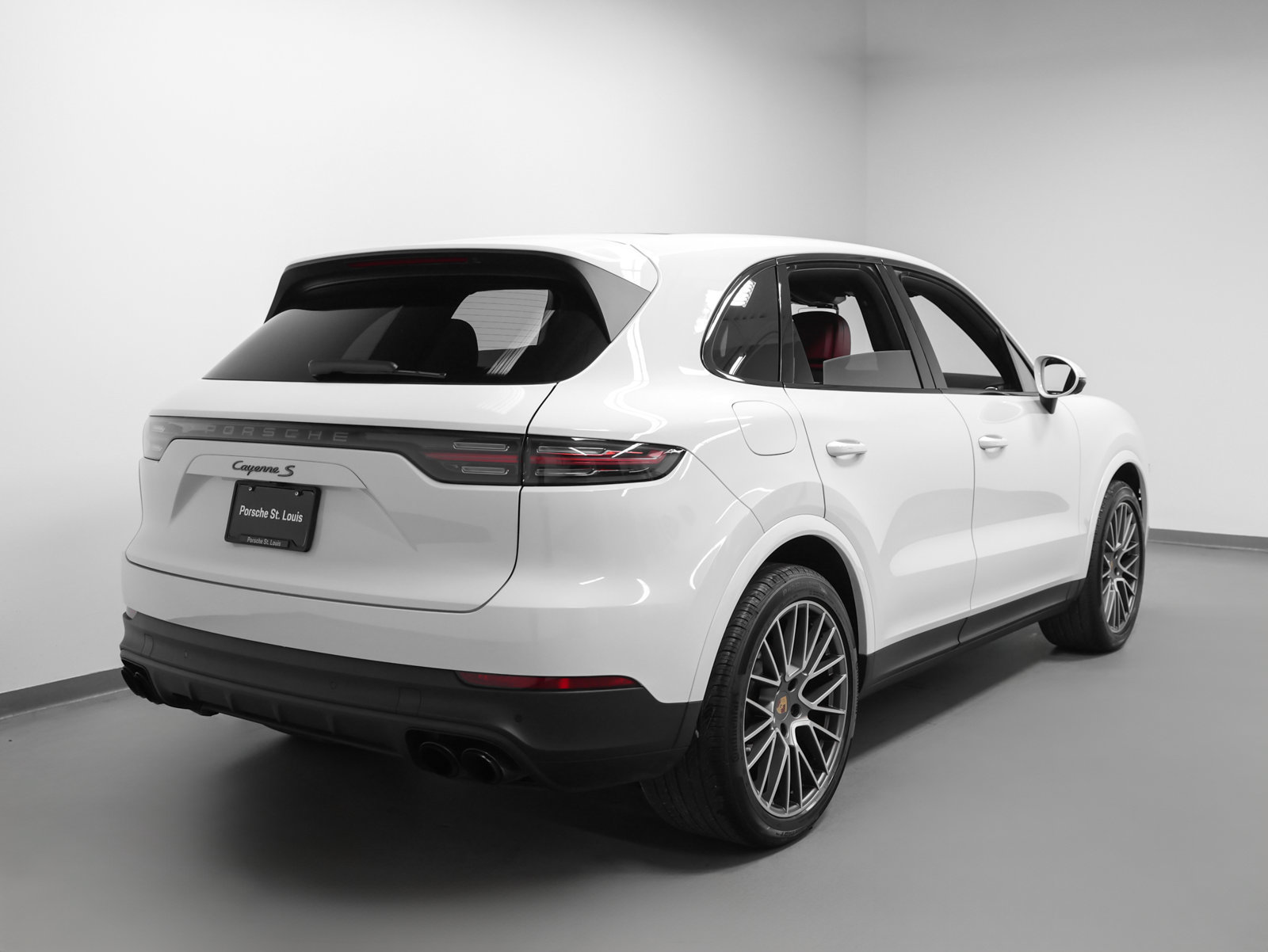 Certified 2023 Porsche Cayenne S Platinum AWD/4WD image 12