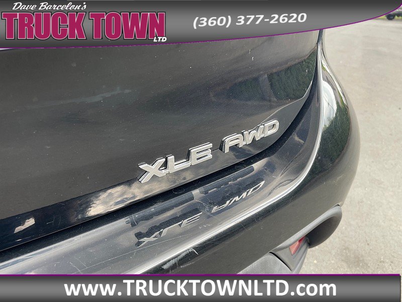 Used 2021 Toyota Highlander XLE AWD/4WD image 41