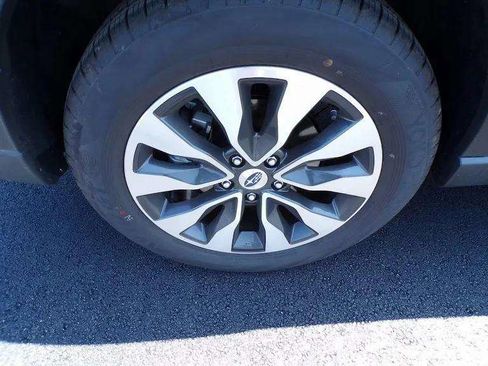 Certified 2025 Subaru Outback Limited image 13