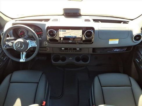 New 2025 Mercedes-Benz Sprinter 2500 image 4