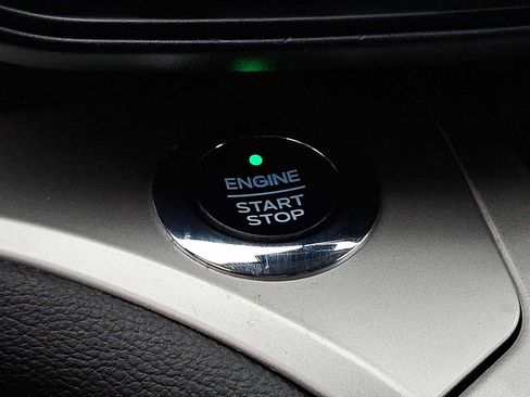 Used 2021 Ford Explorer XLT image 23