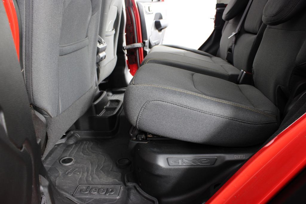 Used 2025 Jeep Wrangler Unlimited Sport S 4xe AWD/4WD image 16