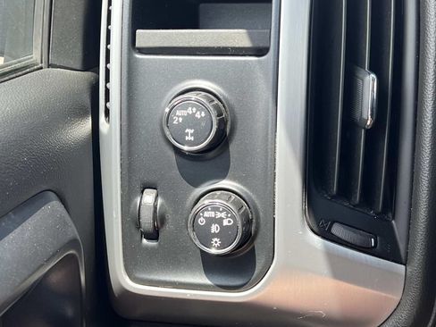 Used 2017 GMC Sierra 1500 SLE w/ SLE Value Package AWD/4WD image 26