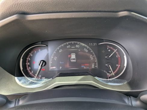 Used 2025 Toyota RAV4 LE FWD image 34