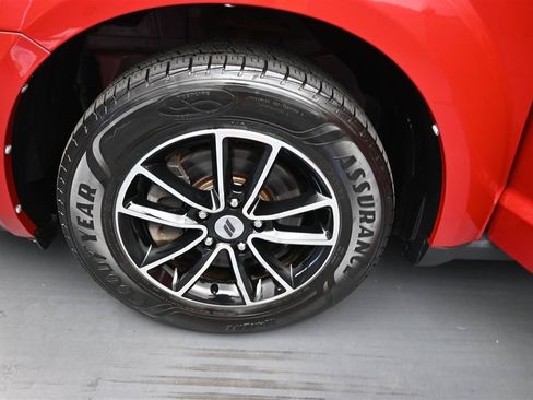 Used 2018 Dodge Journey SE w/ Blacktop Package FWD image 15