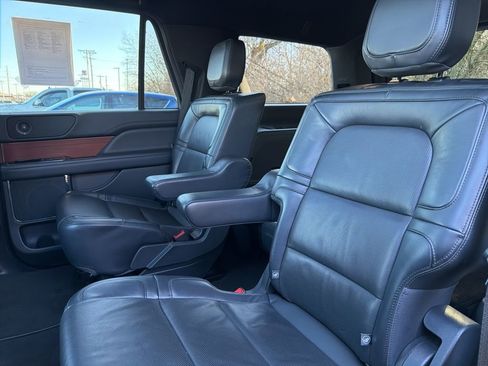Used 2023 Lincoln Navigator Reserve image 16
