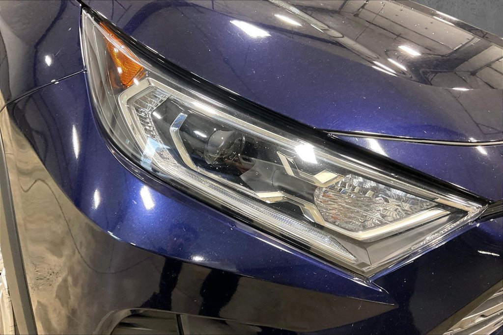 Used 2020 Toyota RAV4 Limited AWD/4WD image 33