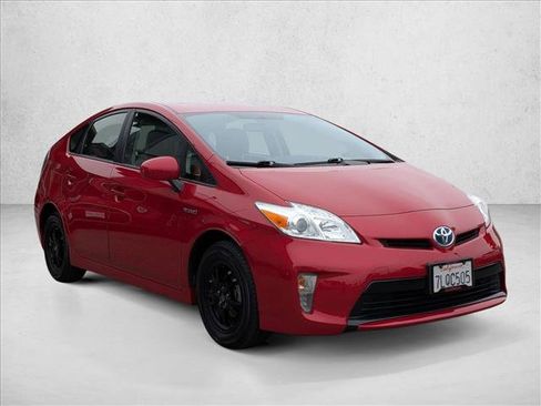 Used 2015 Toyota Prius Three FWD image 3
