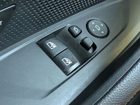 Used 2021 BMW 430i Coupe w/ M Sport Package image 29