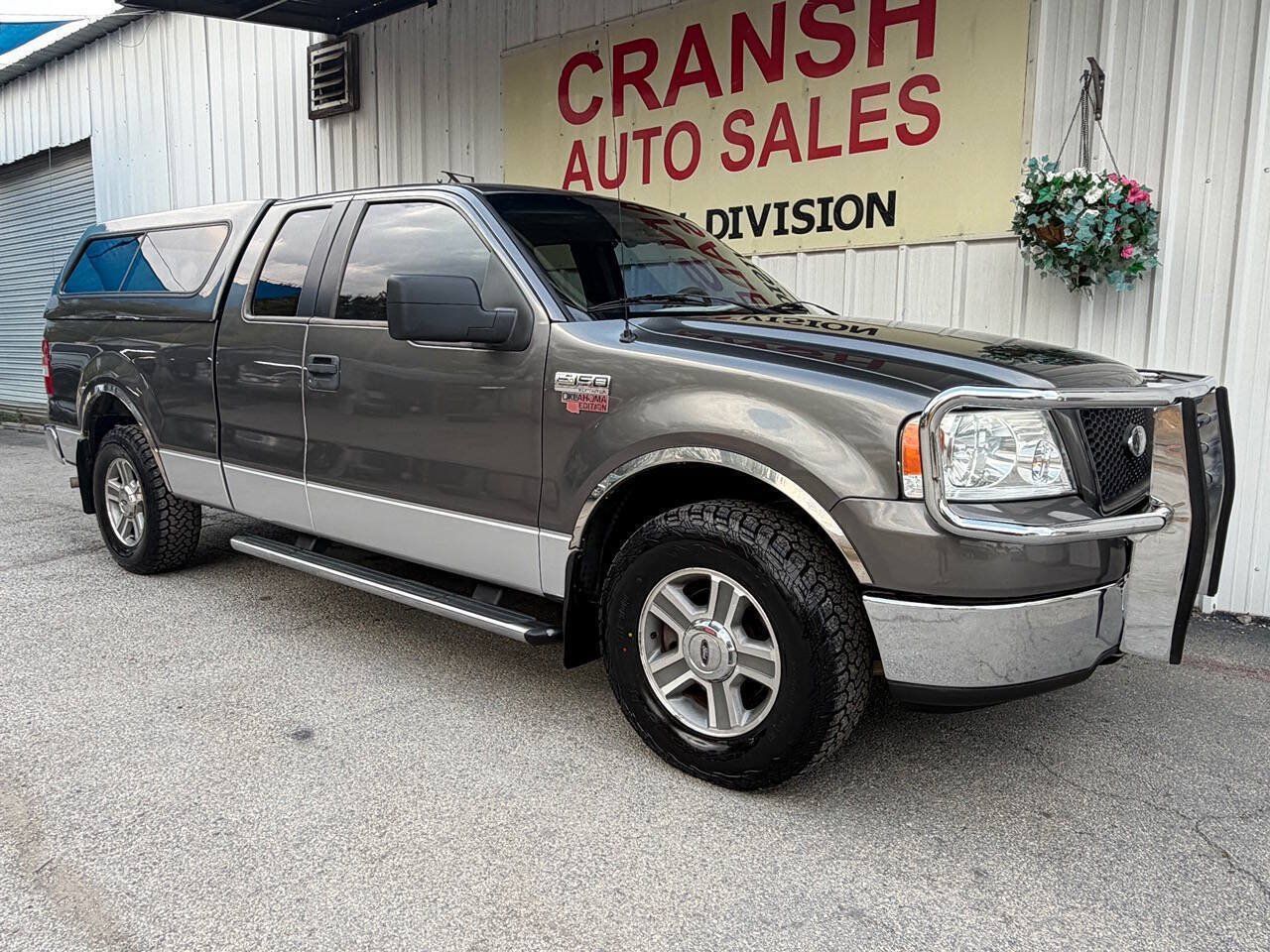 Used 2005 Ford F150 XLT RWD image 2