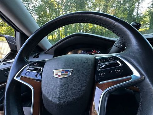 Used 2019 Cadillac Escalade 2WD image 20
