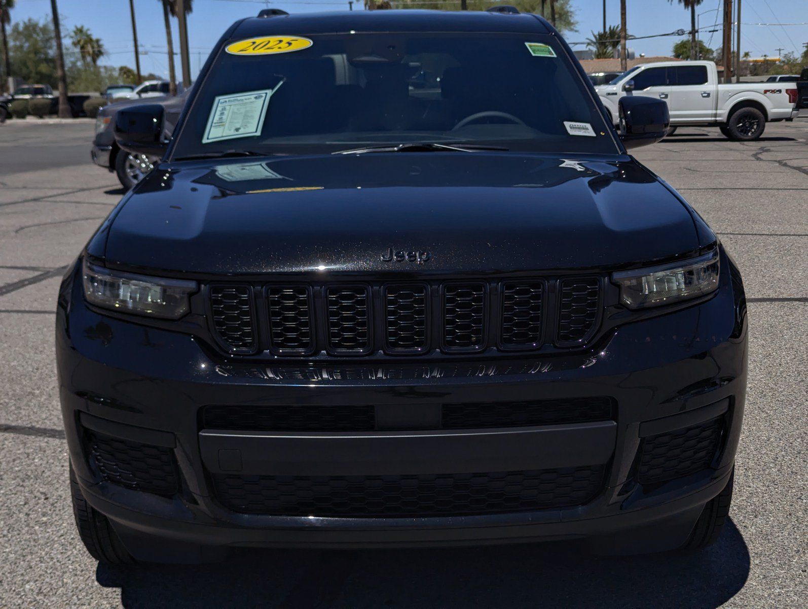 Used 2025 Jeep Grand Cherokee L Altitude AWD/4WD image 6