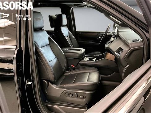 Certified 2024 Chevrolet Suburban High Country w/ Advanced Technology Package AWD/4WD image 7