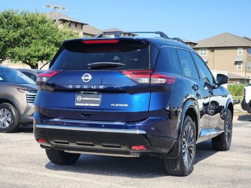 Certified 2025 Nissan Rogue Platinum w/ Platinum Premium Package FWD image 4