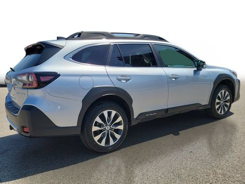 Used 2025 Subaru Outback Limited AWD/4WD image 4