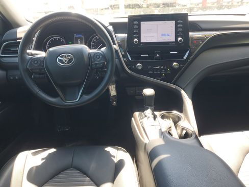 Used 2024 Toyota Camry SE FWD image 10