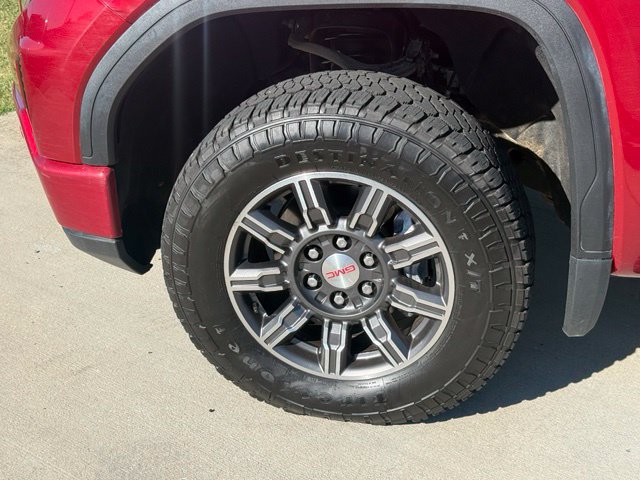 Used 2024 GMC Sierra 1500 AT4 AWD/4WD image 4