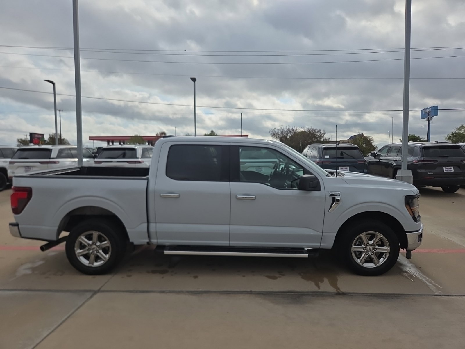 Used 2025 Ford F150 XLT w/ Equipment Group 301A Standard RWD image 4