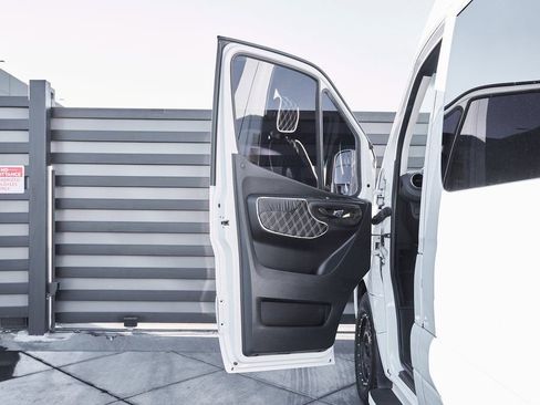 Used 2019 Mercedes-Benz Sprinter 144 image 31