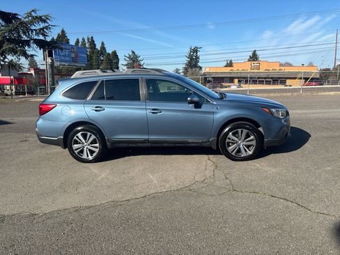 Used 2018 Subaru Outback 2.5i Limited w/ 50th Anniversary Edition image 6