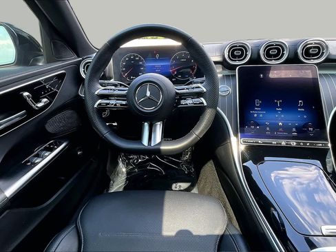 Used 2023 Mercedes-Benz C 300 Sedan image 6