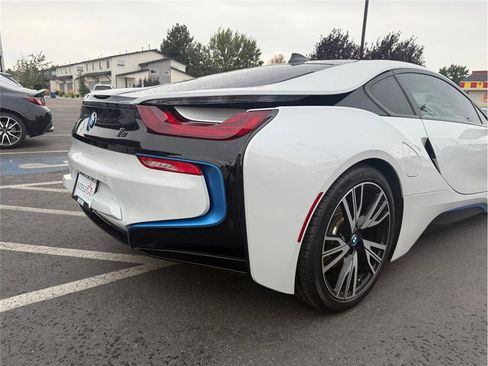Used 2016 BMW i8 image 46