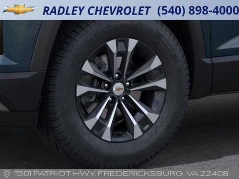 New 2026 Chevrolet Equinox LT w/ LPO, Floor Liner Package image 9